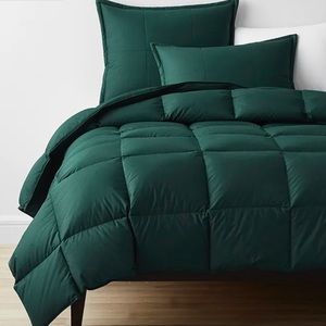 Lacrosse Loftaire Hunter Green Down Alternative Comforter (King)
